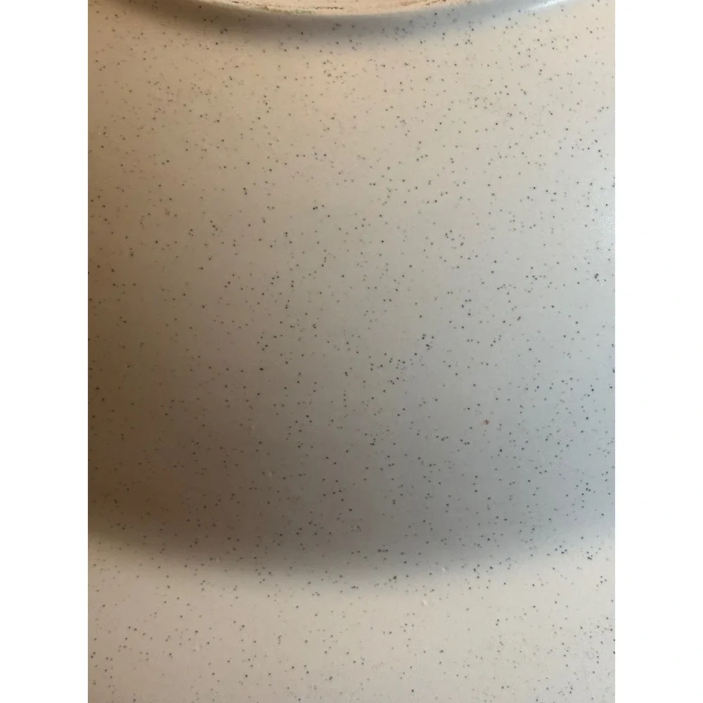 Pier 1 Import Cordelia Stoneware Serving Bowl Cream Speckled Olive Green Rim 13